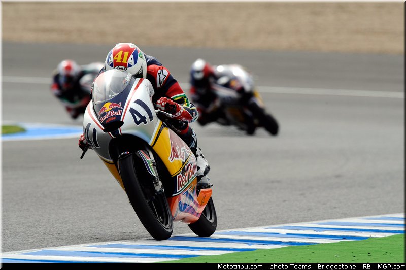 redbull_rookie_cup_binder_1_espagne_2011_jerez