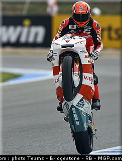 moto2_bradl_11_espagne_2011_jerez.jpg