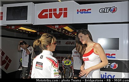 motogp_pitbabe_02_espagne_2011_jerez.jpg