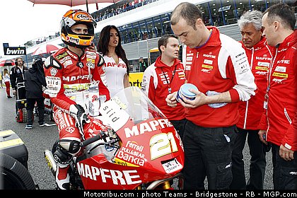 motogp_pitbabe_50_espagne_2011_jerez.jpg