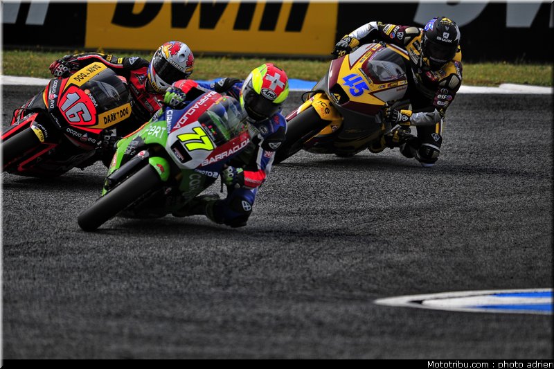 moto2_2011_030_portugal_estoril