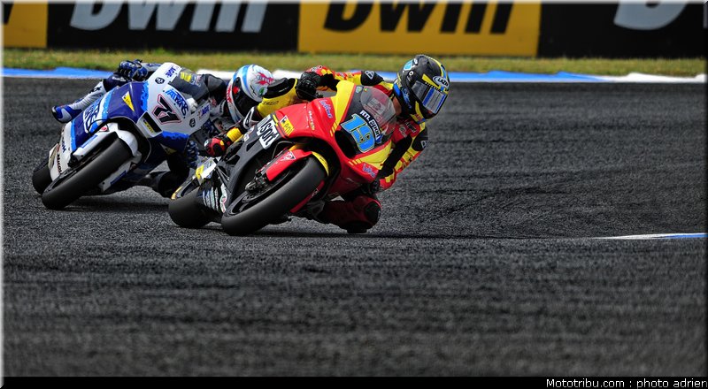 moto2_2011_038_portugal_estoril