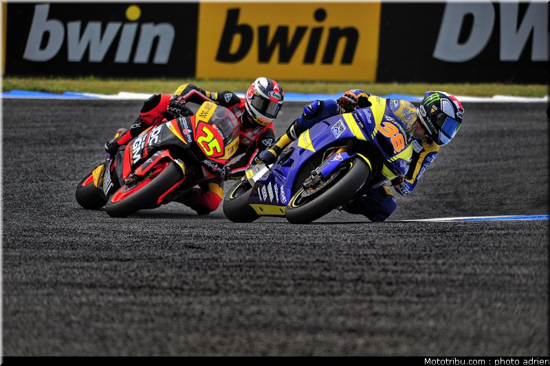 moto2_2011_043_portugal_estoril