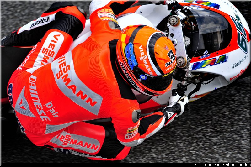 moto2_2011_bradl_2_portugal_estoril