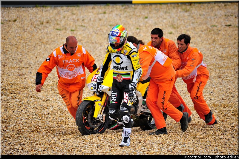 moto2_2011_deangelis_7_portugal_estoril