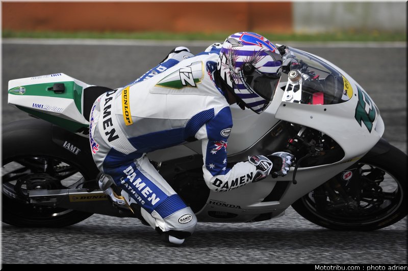 moto2_2011_west_5_portugal_estoril