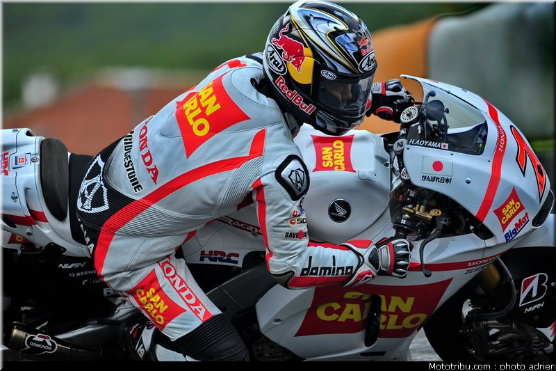 motogp_2011_aoyama_07_portugal_estoril