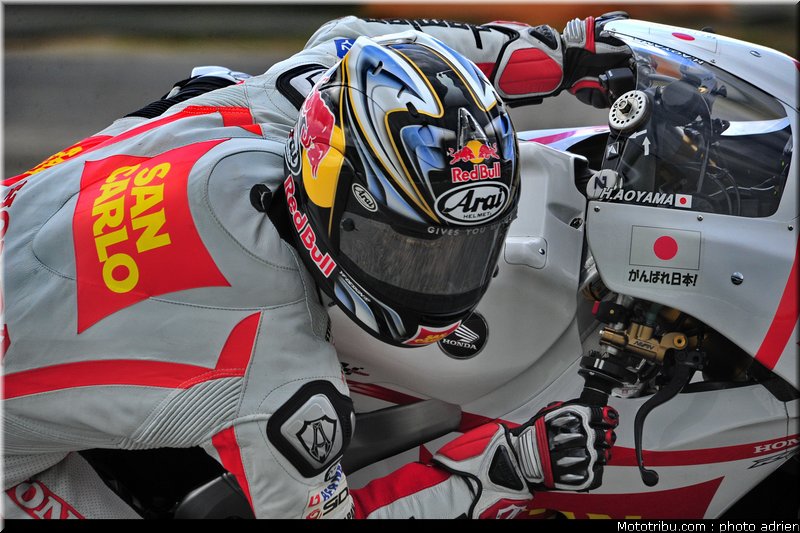 motogp_2011_aoyama_08_portugal_estoril
