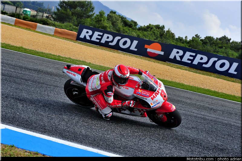 motogp_2011_barbera_02_portugal_estoril