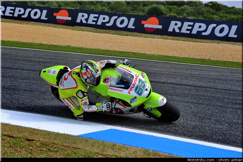 motogp_2011_capirossi_01_portugal_estoril