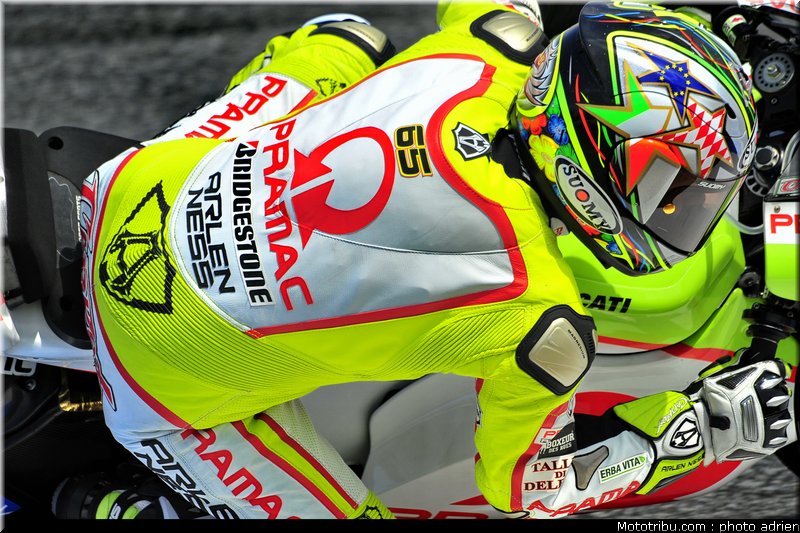 motogp_2011_capirossi_04_portugal_estoril