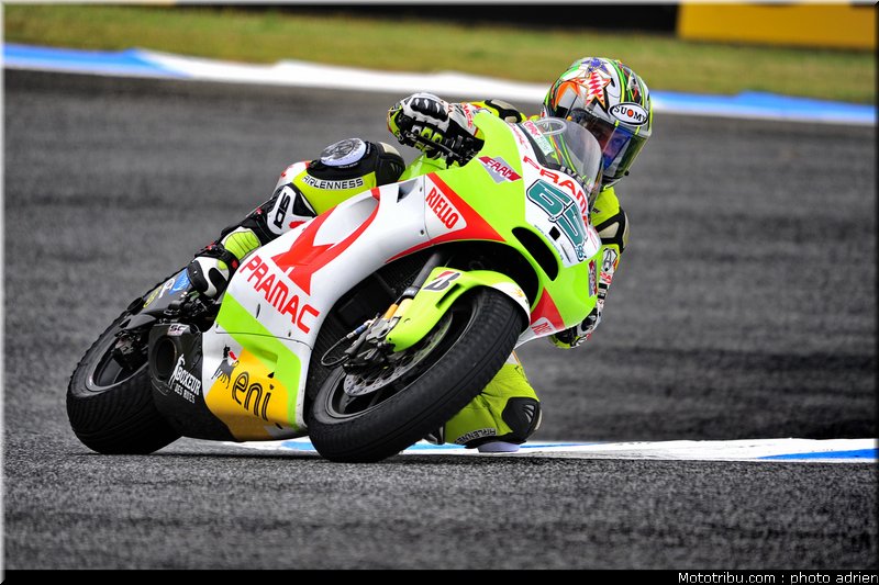 motogp_2011_capirossi_09_portugal_estoril