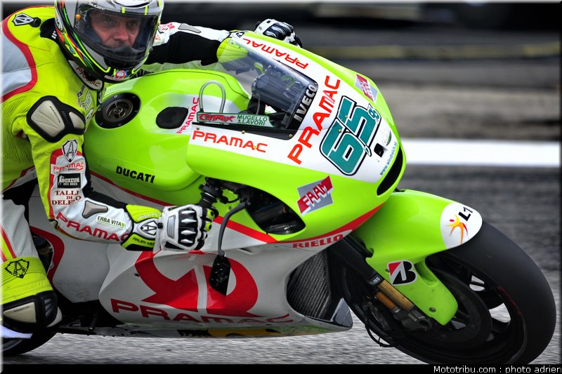 motogp_2011_capirossi_12_portugal_estoril