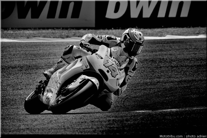 motogp_2011_depuniet_05_portugal_estoril