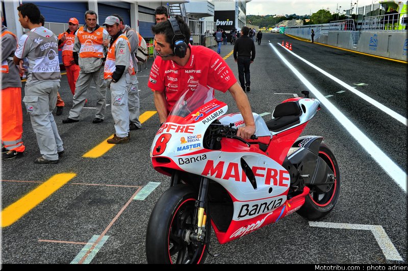 motogp_2011_paddock_portugal_estoril_001