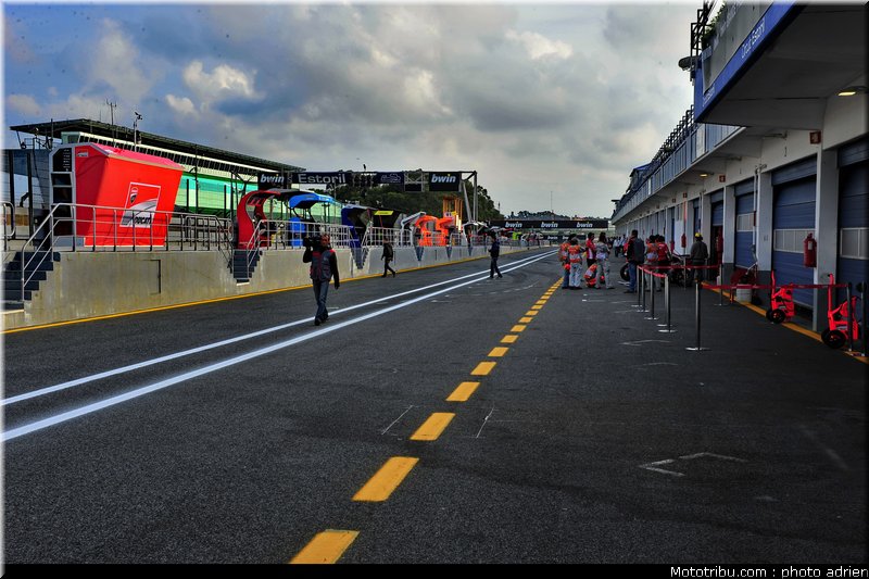 motogp_2011_paddock_portugal_estoril_002