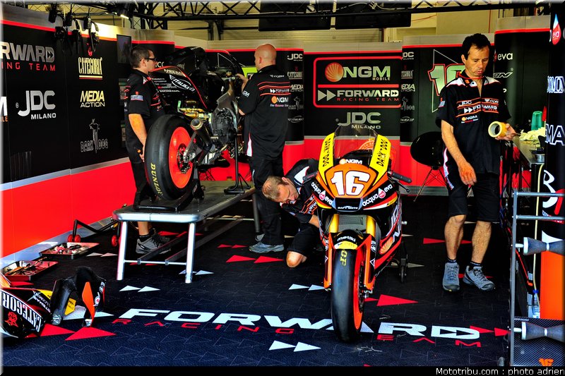 motogp_2011_paddock_portugal_estoril_010