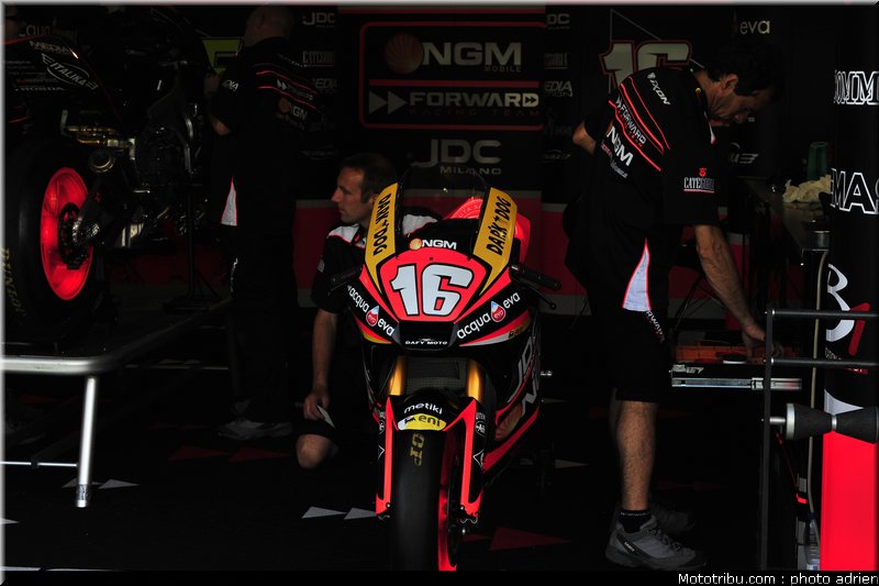 motogp_2011_paddock_portugal_estoril_011