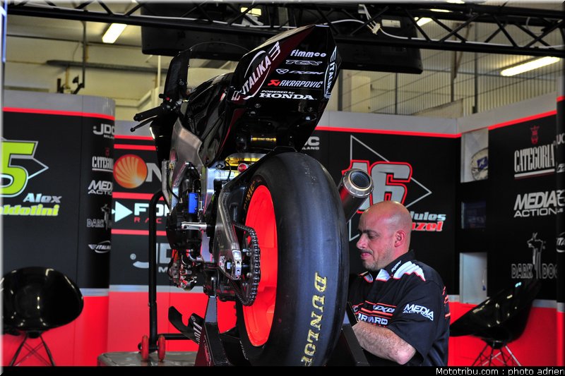 motogp_2011_paddock_portugal_estoril_015