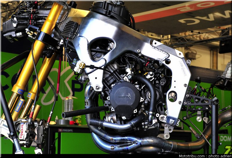 motogp_2011_paddock_portugal_estoril_016