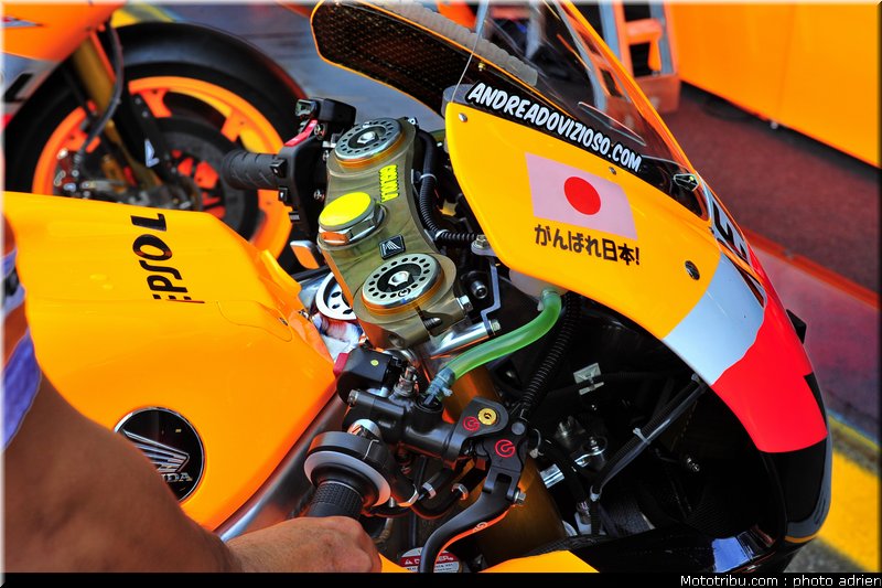 motogp_2011_paddock_portugal_estoril_023