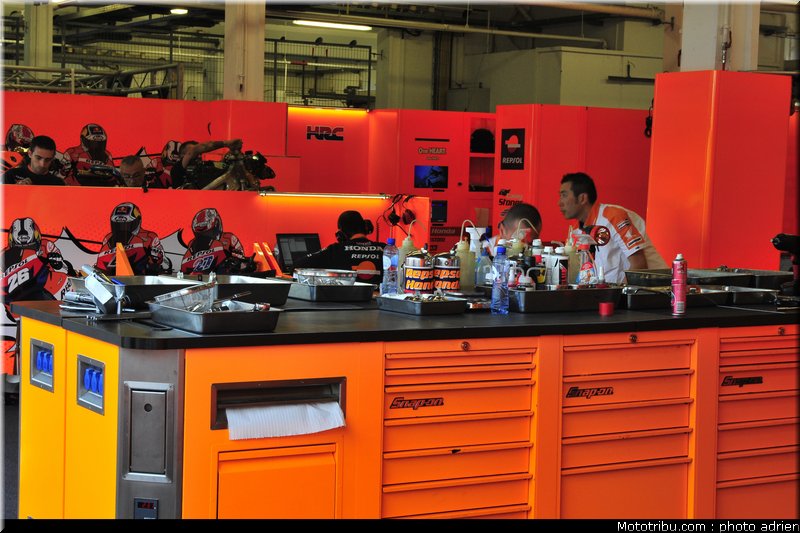motogp_2011_paddock_portugal_estoril_027