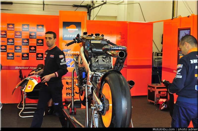motogp_2011_paddock_portugal_estoril_032