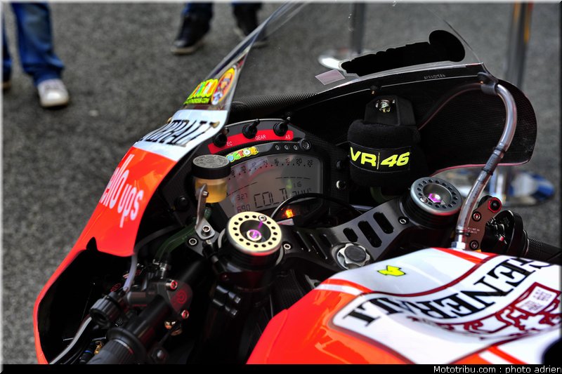 motogp_2011_paddock_portugal_estoril_038