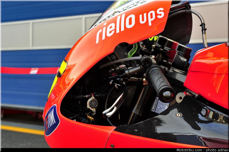 motogp_2011_paddock_portugal_estoril_045