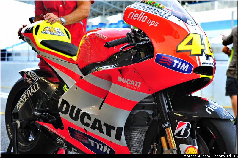 motogp_2011_paddock_portugal_estoril_058