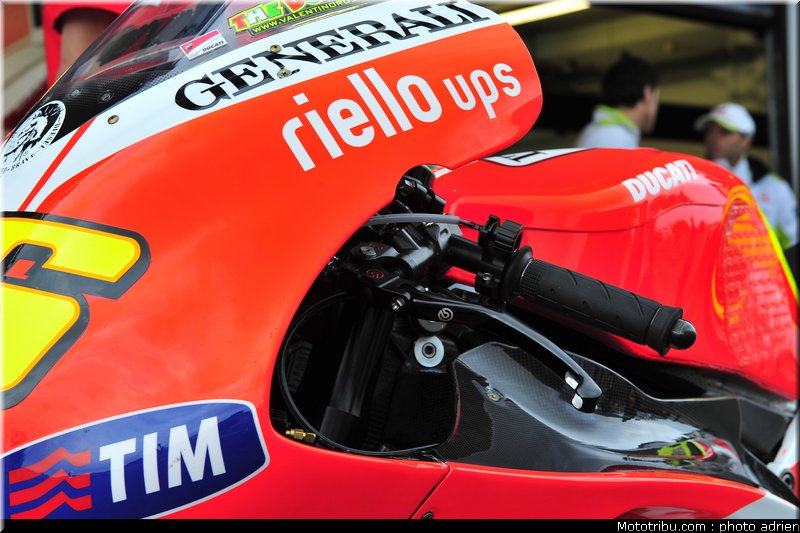motogp_2011_paddock_portugal_estoril_065
