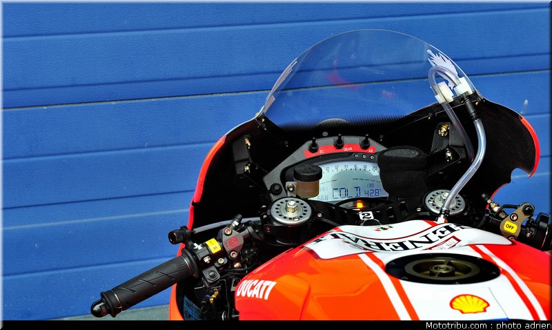 motogp_2011_paddock_portugal_estoril_070