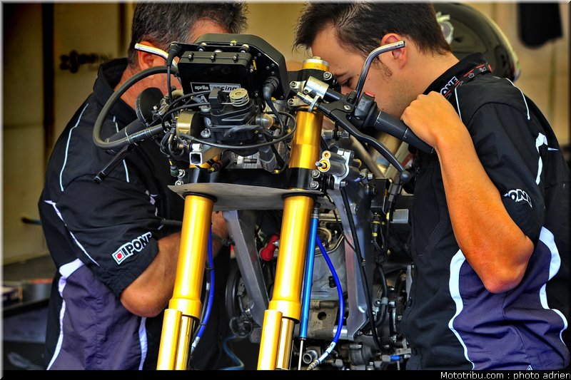 motogp_2011_paddock_portugal_estoril_098