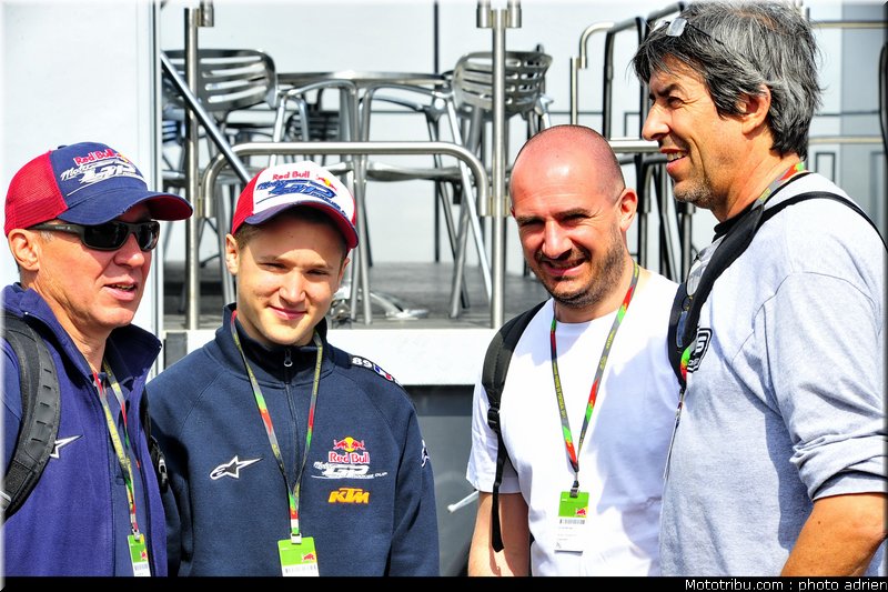 motogp_2011_paddock_portugal_estoril_112