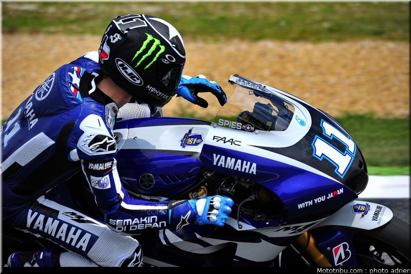 motogp_2011_spies_05_portugal_estoril