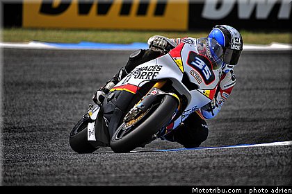 moto2_2011_derosa_4_portugal_estoril.JPG