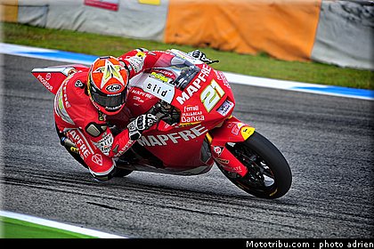 moto2_2011_fores_4_portugal_estoril.JPG