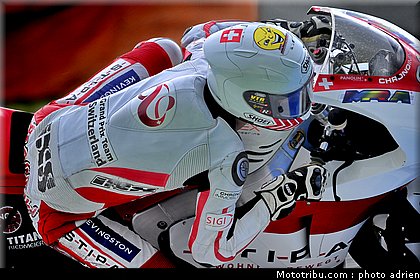 moto2_2011_krummenacher_3_portugal_estoril.JPG