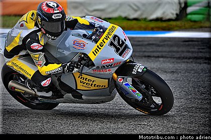 moto2_2011_luthi_3_portugal_estoril.JPG