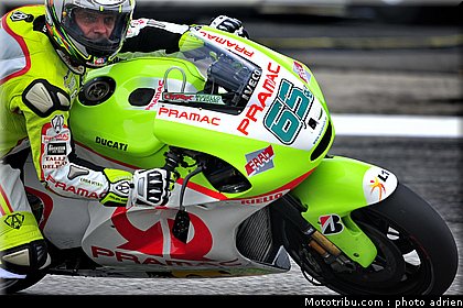 motogp_2011_capirossi_12_portugal_estoril.JPG