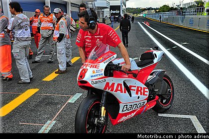 motogp_2011_paddock_portugal_estoril_001.JPG
