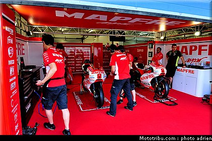 motogp_2011_paddock_portugal_estoril_003.JPG