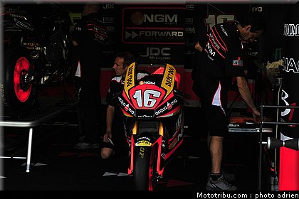 motogp_2011_paddock_portugal_estoril_011.JPG