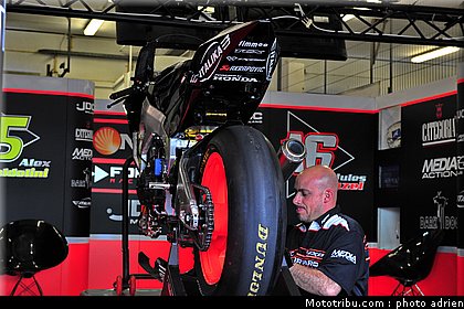 motogp_2011_paddock_portugal_estoril_015.JPG