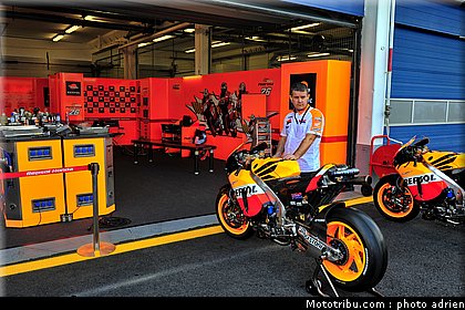 motogp_2011_paddock_portugal_estoril_021.JPG