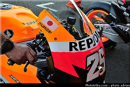 motogp_2011_paddock_portugal_estoril_026.JPG