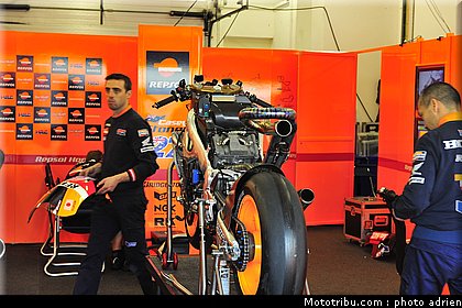motogp_2011_paddock_portugal_estoril_032.JPG