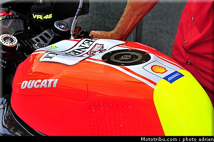 motogp_2011_paddock_portugal_estoril_039.JPG