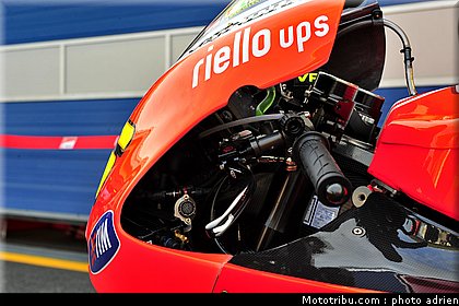 motogp_2011_paddock_portugal_estoril_045.JPG