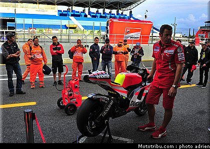 motogp_2011_paddock_portugal_estoril_047.JPG